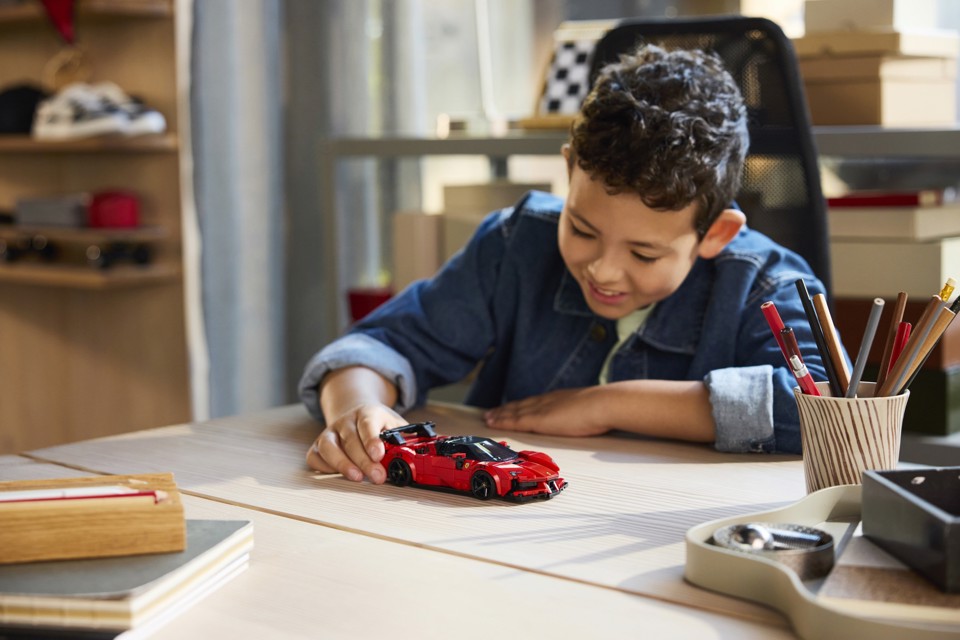 LEGO Speed Champions 77254 Ferrari SF90 XX Auto Sportiva Stradale, Macchina Giocattolo con Minifigure, Regalo per Bambini 9+