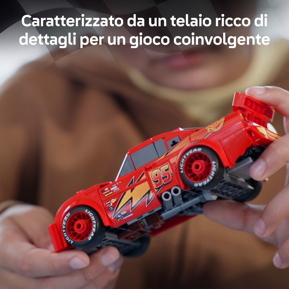 LEGO Speed Champions 77255 Saetta McQueen, Macchina Giocattolo da Collezione, Idea Regalo Disney per Fan del Film Pixar Cars