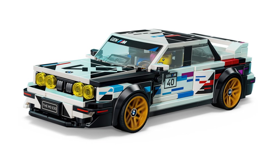LEGO Speed Champions 77263 BMW M3 (E30), Macchina Giocattolo con Minifigure da Collezione, Regalo per Bambini e Fan da 9 Anni
