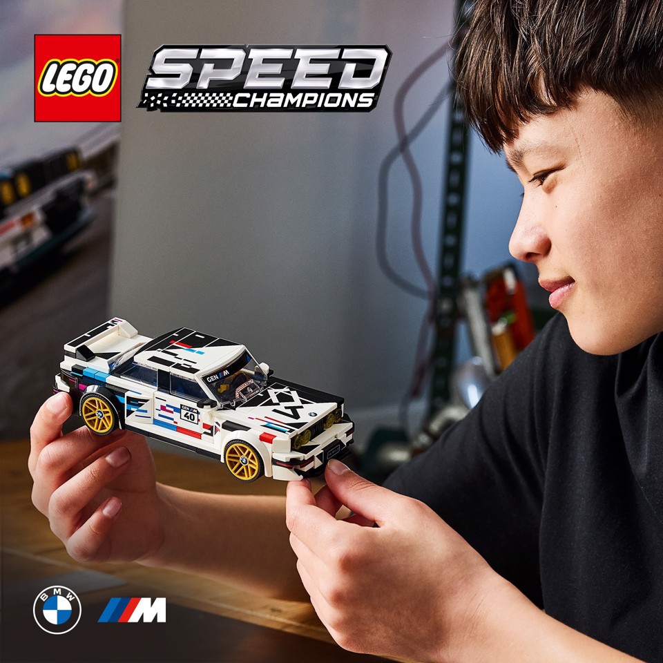 LEGO Speed Champions 77263 BMW M3 (E30), Macchina Giocattolo con Minifigure da Collezione, Regalo per Bambini e Fan da 9 Anni