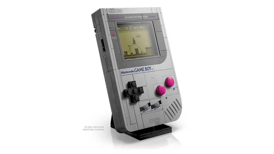 LEGO Super Mario 72046 Game Boy, Kit di Modellismo per Adulti Nintendo con 2 Cartucce e Stand, Regalo per Fan dei Videogiochi