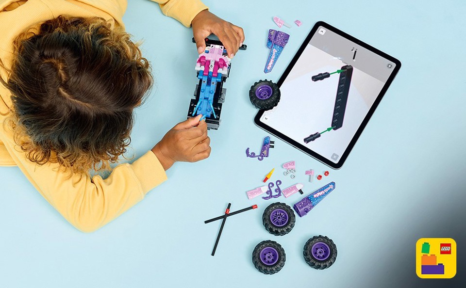 LEGO Technic 42220 Monster Jam Sparkle Smash a Retrocarica