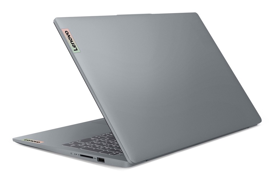 Lenovo IdeaPad Slim 3 15AMN8 AMD Ryzen™ 5 40 Computer portatile 39,6 cm (15.6") Full HD 16 GB LPDDR5-SDRAM 512 GB SSD Wi-Fi 6 (802.11ax) Windows 11 Home Italiano Grigio