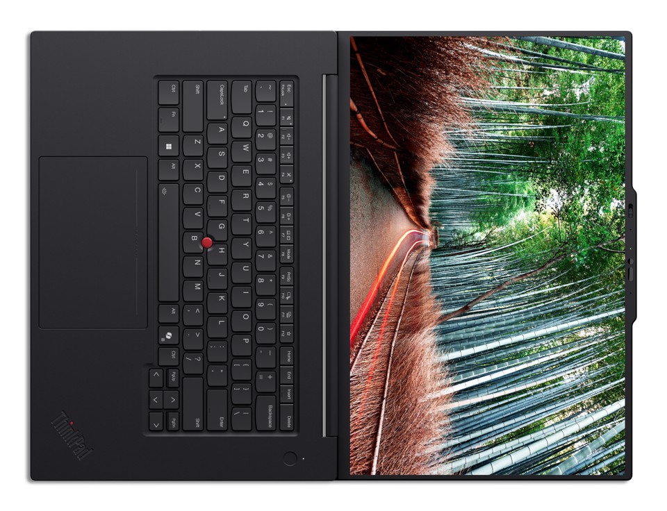 Lenovo ThinkPad P1 Gen 8 Intel Core Ultra 7 255H Workstation mobile 40,6 cm (16") WUXGA 32 GB LPDDR5x-SDRAM 1 TB SSD NVIDIA RTX PRO 1000 Blackwell Wi-Fi 7 (802.11be) Windows 11 Pro Nero Italiano