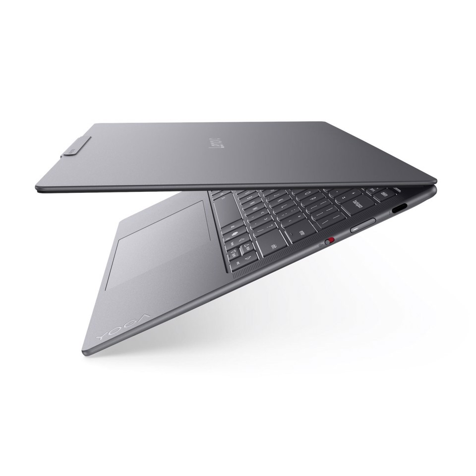 Lenovo Yoga | Notebook Slim 7 | Display 14.0'' WUXGA (1920x1200) OLED | Processore INTEL CORE U5 322 | Memoria RAM 16GB | Memoria SSD 1TB | Scheda grafica Integrata | Sistema Operativo WINDOWS 11 HOME | LUNA_GREY | Caricatore NON incluso