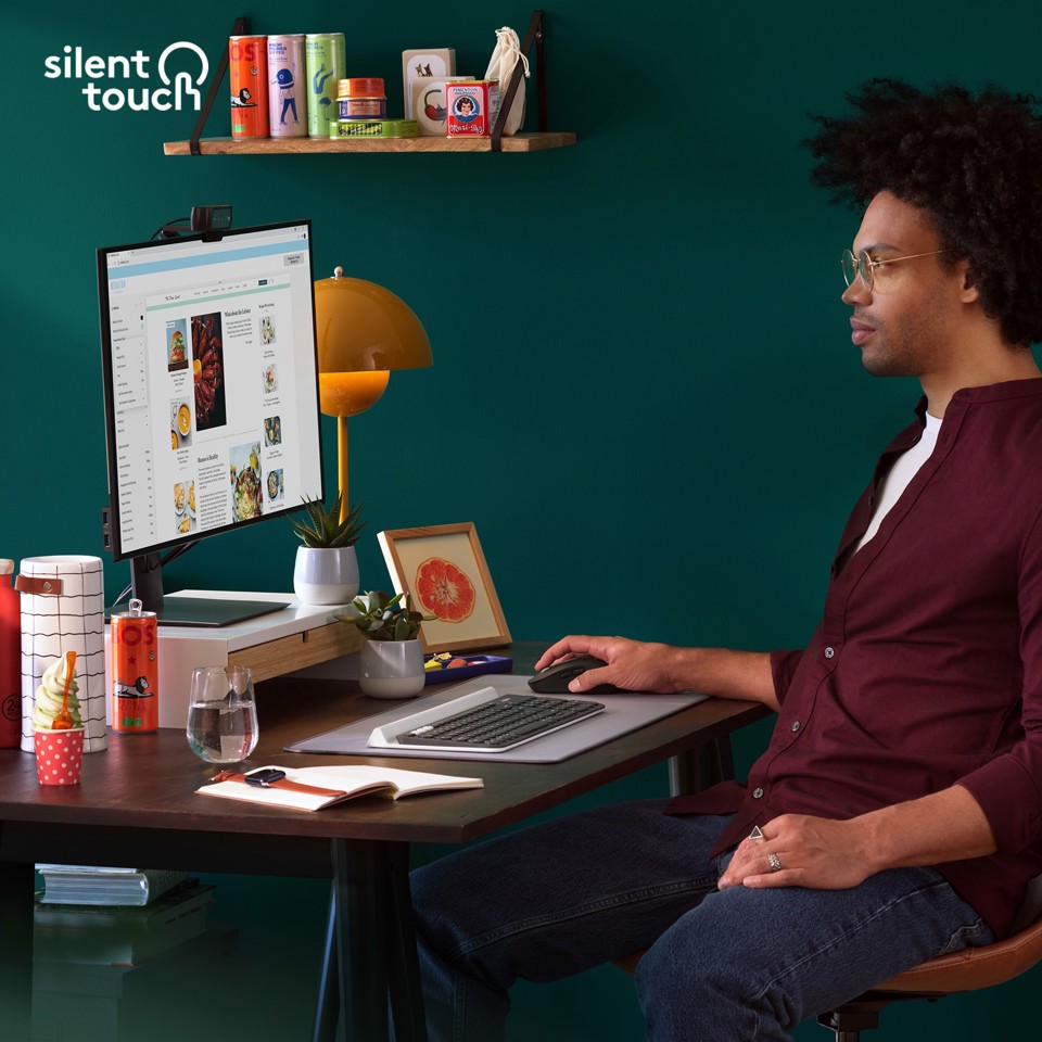 Logitech Signature M650 mouse Bluetooth