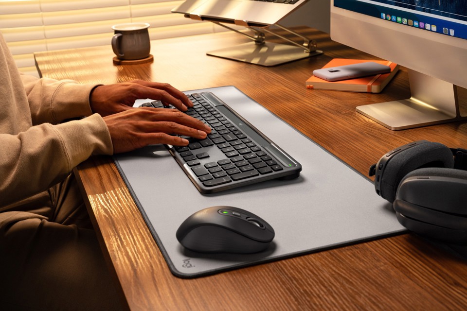 K980 Signature SlimSolar+ tastiera wireless BT