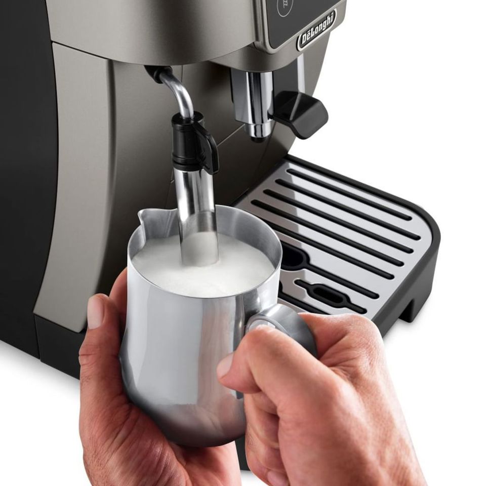 Macchina automatica per caffè in chicchi MAGNIFICA START