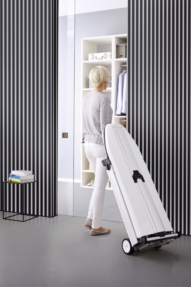 Miele B4847 FashionMaster Stazione di stiro a vapore pressurizzato 1,25 L Marrone, Bianco