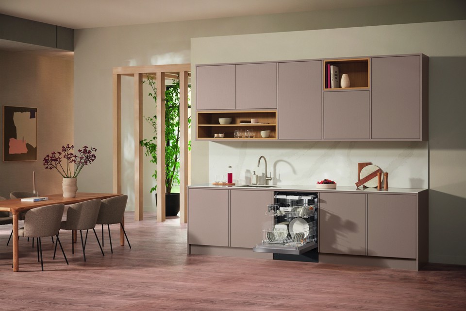 Miele G 5611 SCU CLST Sottopiano 14 coperti