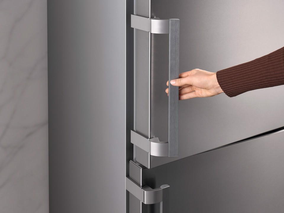 Miele KFN 4796 AD Libera installazione 485 L Acciaio inox