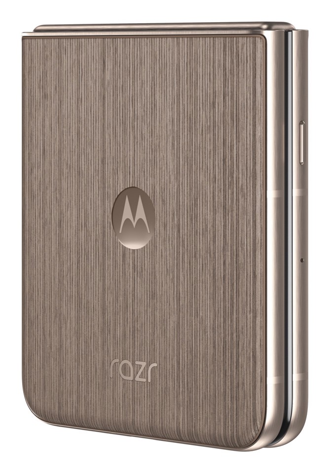Motorola razr 60 Ultra con Moto AI (16/512GB, 50+50MP, selfie 50MP, display esterno 4.0" interno 7" pOLED 165Hz, Qualcomm Snapdragon 8 Elite, 4700mAh, 5G, Dual SIM, Android 15) PANTONE Mountain Trail