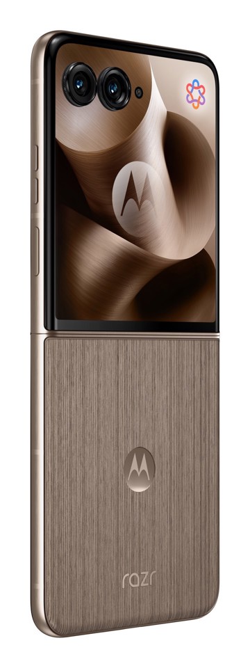 Motorola razr 60 Ultra con Moto AI (16/512GB, 50+50MP, selfie 50MP, display esterno 4.0" interno 7" pOLED 165Hz, Qualcomm Snapdragon 8 Elite, 4700mAh, 5G, Dual SIM, Android 15) PANTONE Mountain Trail