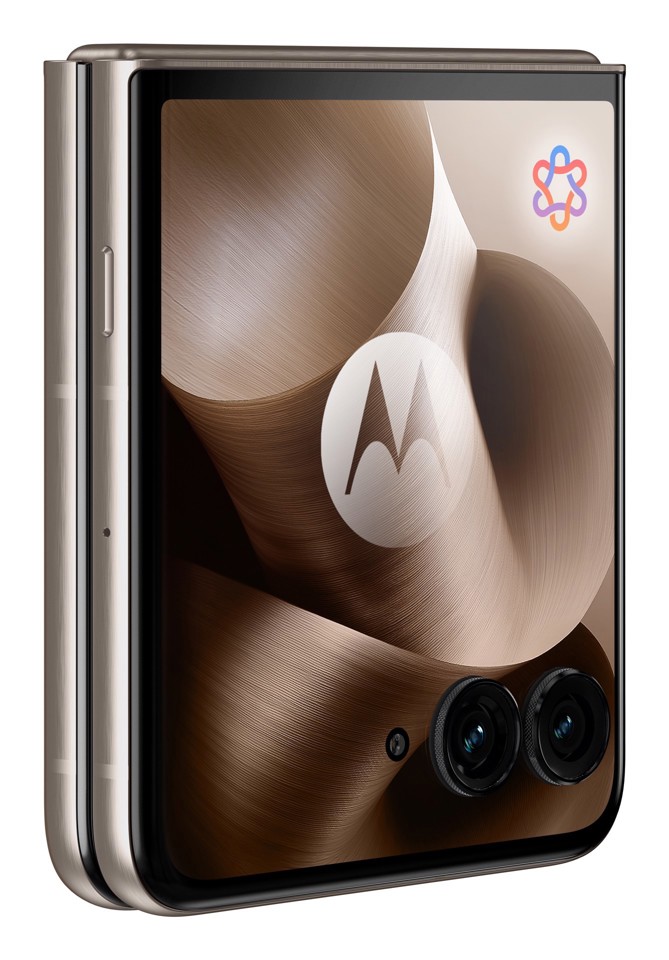 Motorola razr 60 Ultra con Moto AI (16/512GB, 50+50MP, selfie 50MP, display esterno 4.0" interno 7" pOLED 165Hz, Qualcomm Snapdragon 8 Elite, 4700mAh, 5G, Dual SIM, Android 15) PANTONE Mountain Trail