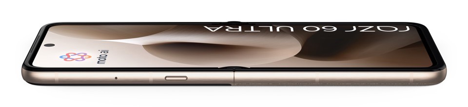 Motorola razr 60 Ultra con Moto AI (16/512GB, 50+50MP, selfie 50MP, display esterno 4.0" interno 7" pOLED 165Hz, Qualcomm Snapdragon 8 Elite, 4700mAh, 5G, Dual SIM, Android 15) PANTONE Mountain Trail