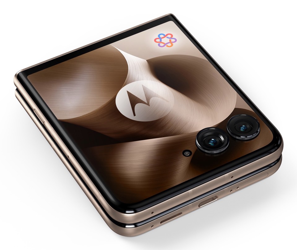 Motorola razr 60 Ultra con Moto AI (16/512GB, 50+50MP, selfie 50MP, display esterno 4.0" interno 7" pOLED 165Hz, Qualcomm Snapdragon 8 Elite, 4700mAh, 5G, Dual SIM, Android 15) PANTONE Mountain Trail