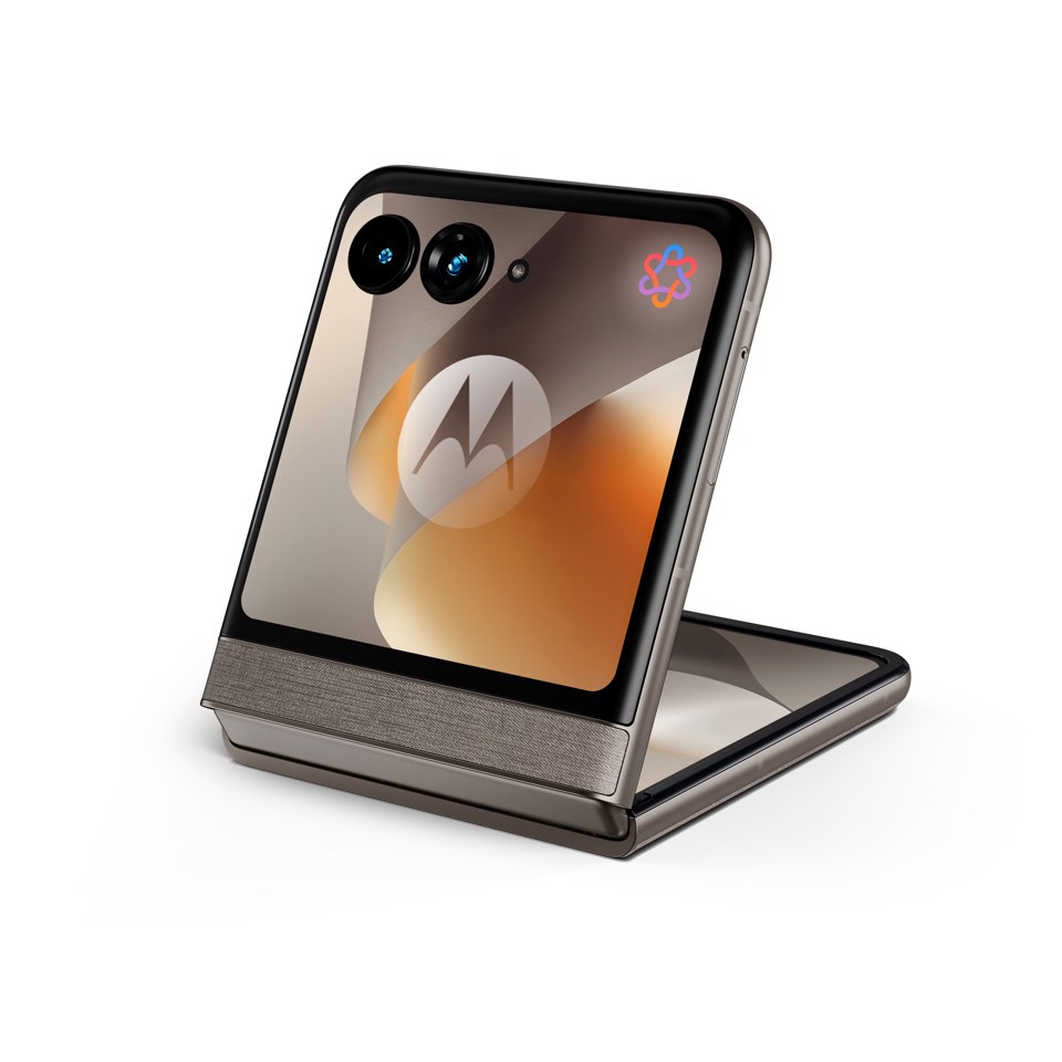 Motorola razr 70 (8/256GB, Doppia camera 50MP, Display interno FHD+ 6.9" 120Hz e esterno 3.62", MediaTek Dimensity 7450X, 4800mAh, TurboPower 30W, Android 16), PANTONE Hematite