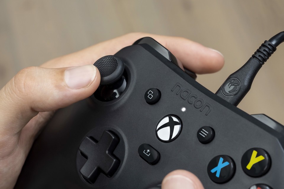 NACON XBXEVOL-X periferica di gioco Nero USB Gamepad Xbox