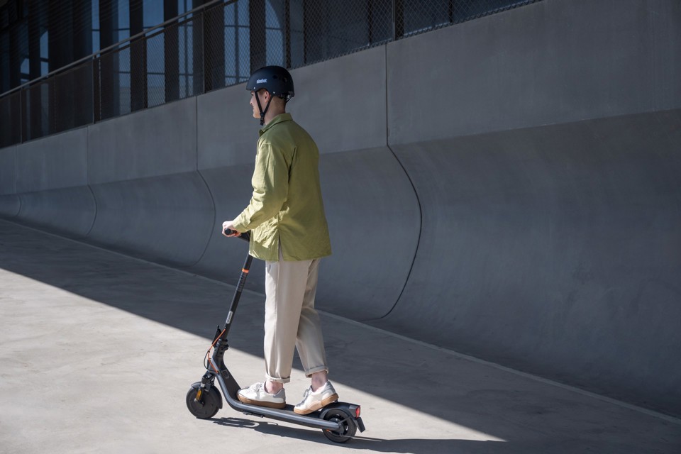 Ninebot by Segway Ninebot Monopattino Elettrico E2 Plus E II Powered by Segway