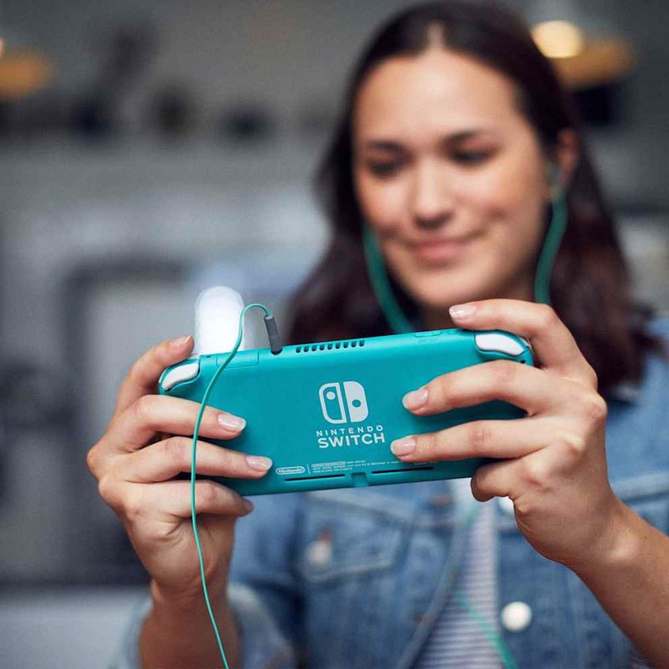 Nintendo Switch Lite + Tomodachi Life console da gioco portatile 14 cm (5.5") 32 GB Touch screen Wi-Fi Turchese