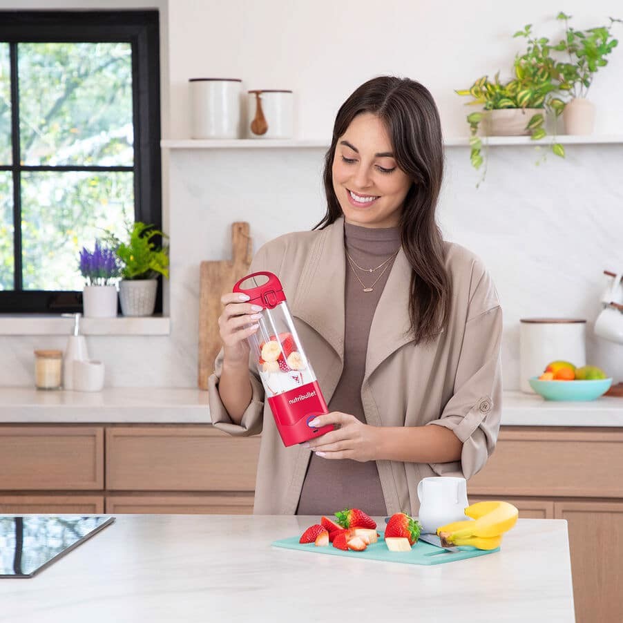 NutriBullet Portable – Mini Frullatore Compatto e Portatile, Ricaricabile USB-C, Smoothie Maker, Magenta (NBP003MA)