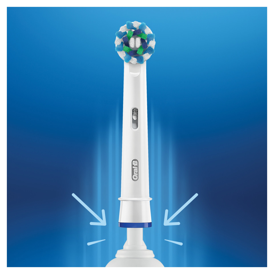 Oral-B CrossAction Testine di ricambio per spazzolino 8 + 2 Extra