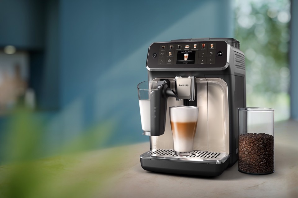 Philips 5500 series LatteGo EP5547/90 Macchina caffè automatica, 20 bevande, cappuccinatore, 1.8 L, macine in ceramica