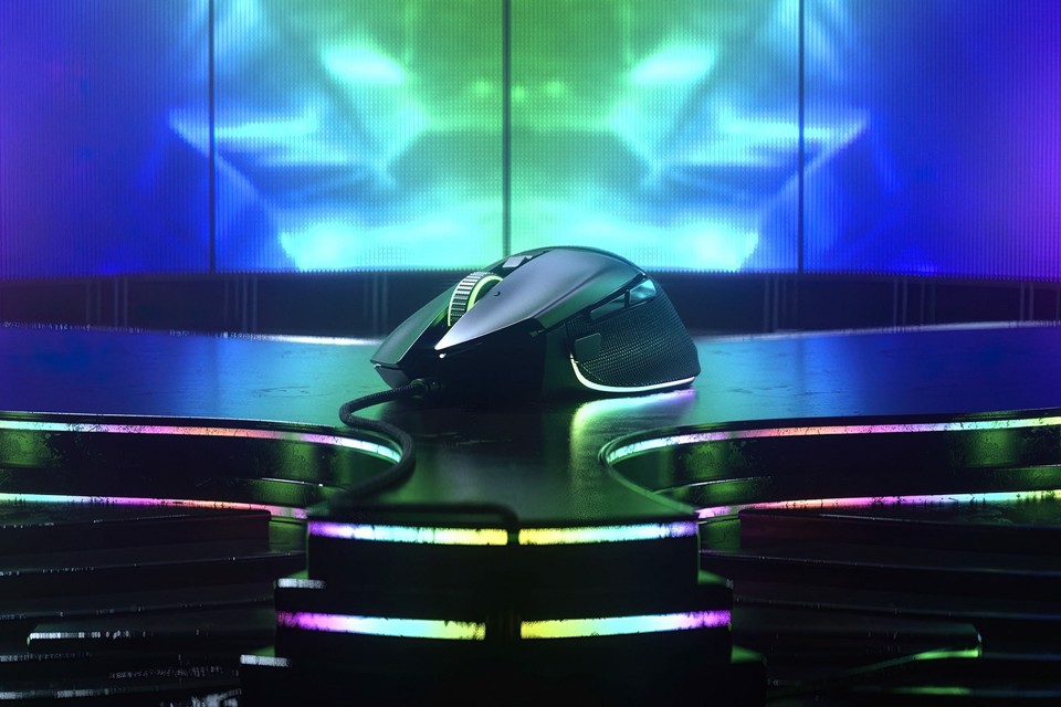 Razer Basilisk V3 mouse Gaming Mano destra USB tipo A Ottico 26000 DPI