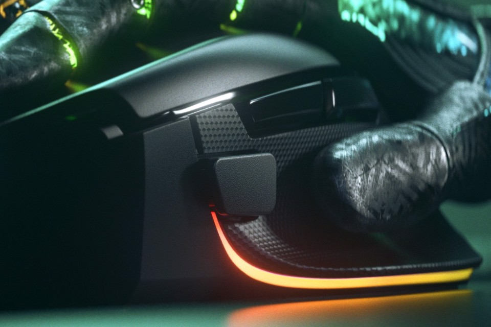 Razer Basilisk V3 mouse Gaming Mano destra USB tipo A Ottico 26000 DPI