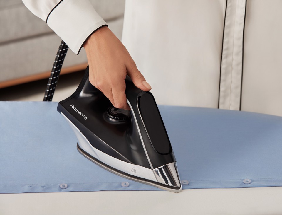 Rowenta Ferro da stiro a vapore VR8320 Turbosteam