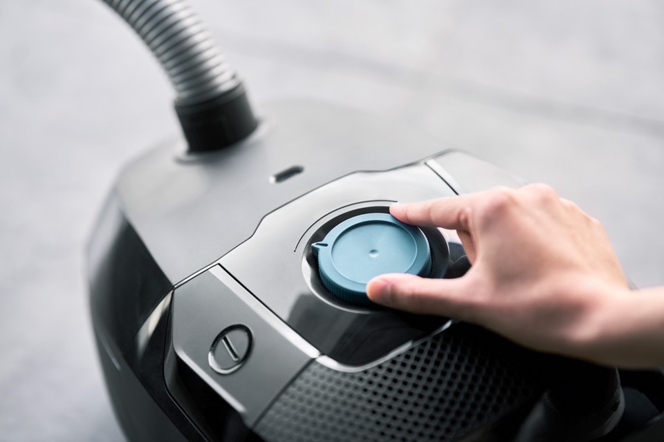 Rowenta Green Force Max G-Force Classic potenza massima 900 W, filtro HEPA, raggio d'azione di 12 m, sacchetto igienico da 4,5 L con sistema di sostituzione rapida, RO4931