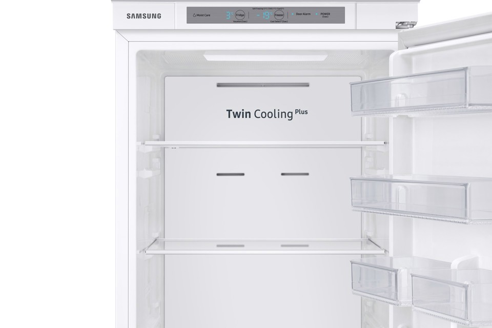 Samsung BRB30600EWW frigorifero con congelatore Da incasso E Bianco