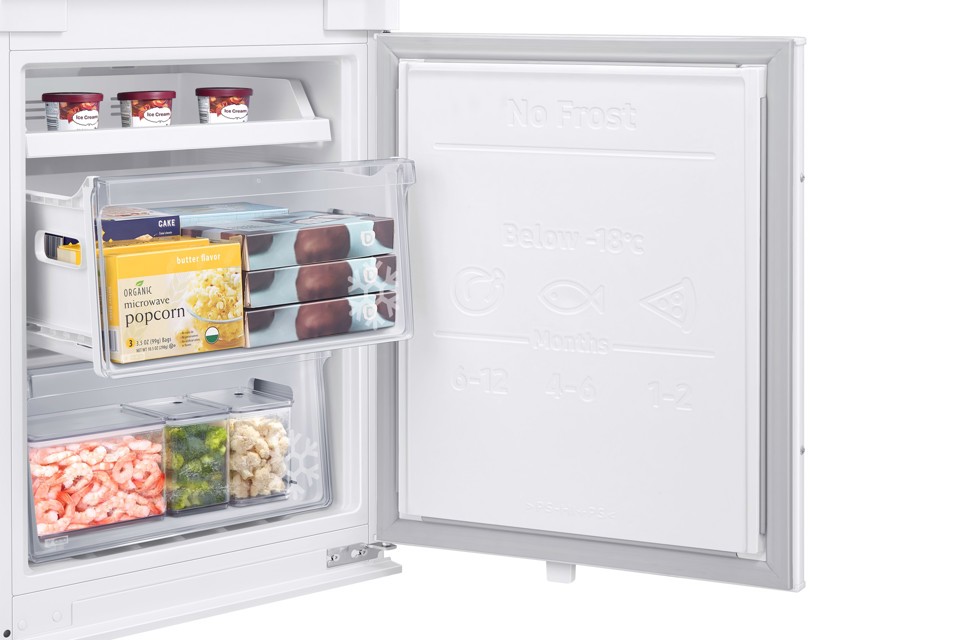 Samsung BRB30600EWW frigorifero con congelatore Da incasso E Bianco