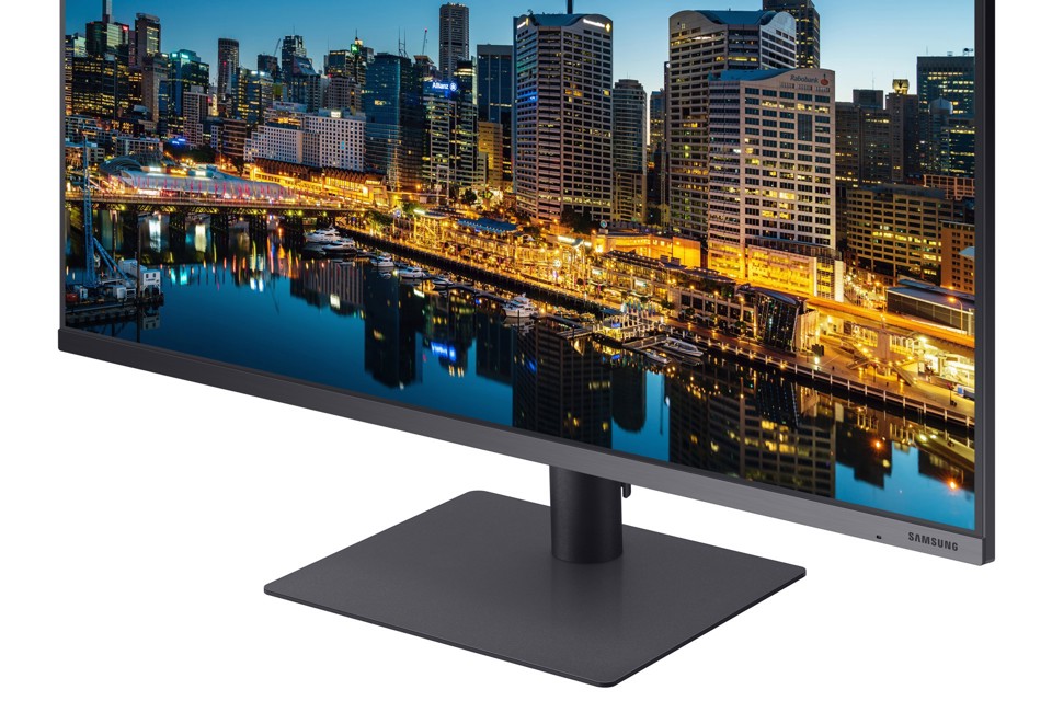 Samsung F32TU870VR Monitor PC 81,3 cm (32") 3840 x 2160 Pixel 4K Ultra HD Nero, Blu, Grigio