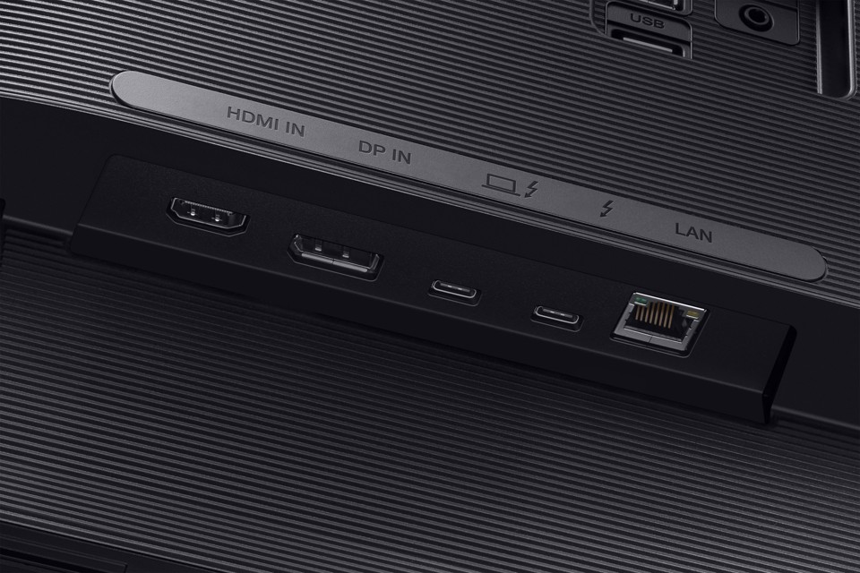 Samsung F32TU870VR Monitor PC 81,3 cm (32") 3840 x 2160 Pixel 4K Ultra HD Nero, Blu, Grigio