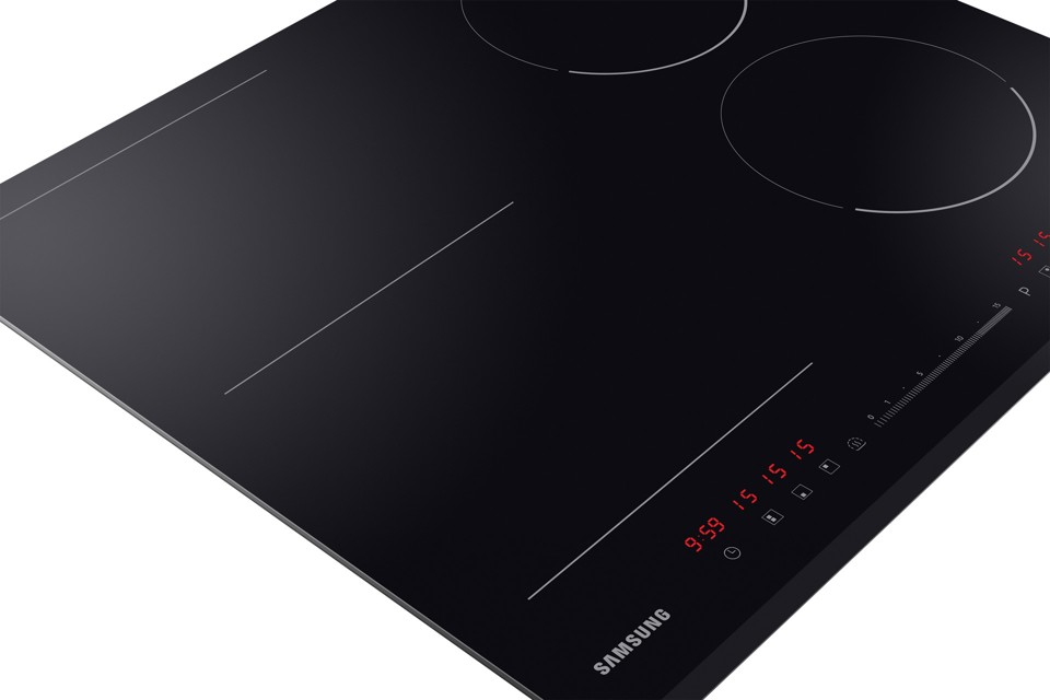 Samsung NZ64R3747BK Nero Da incasso 60 cm Piano cottura a induzione 4 Fornello(i)