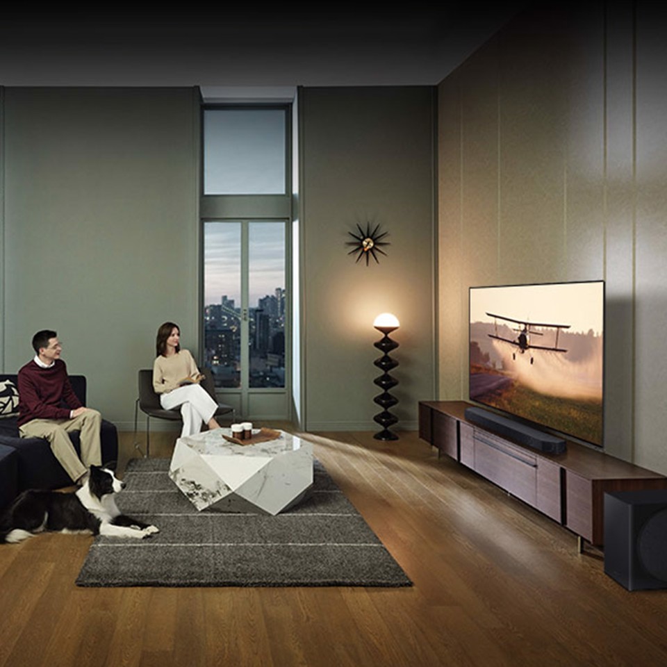 Samsung Soundbar HW-Q930D/ZF Serie Q, 17 Speaker, Wireless Dolby Atmos, Audio a 9.1.4 Canali, Q-Simphony, Alexa integrato e compatibile con Google Assistant, Titan Black 2024