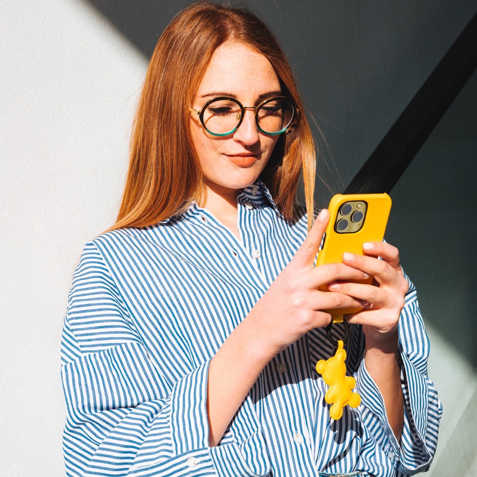 SBS CMCOVPUIP1461PY custodia per cellulare 15,5 cm (6.1") Cover Giallo