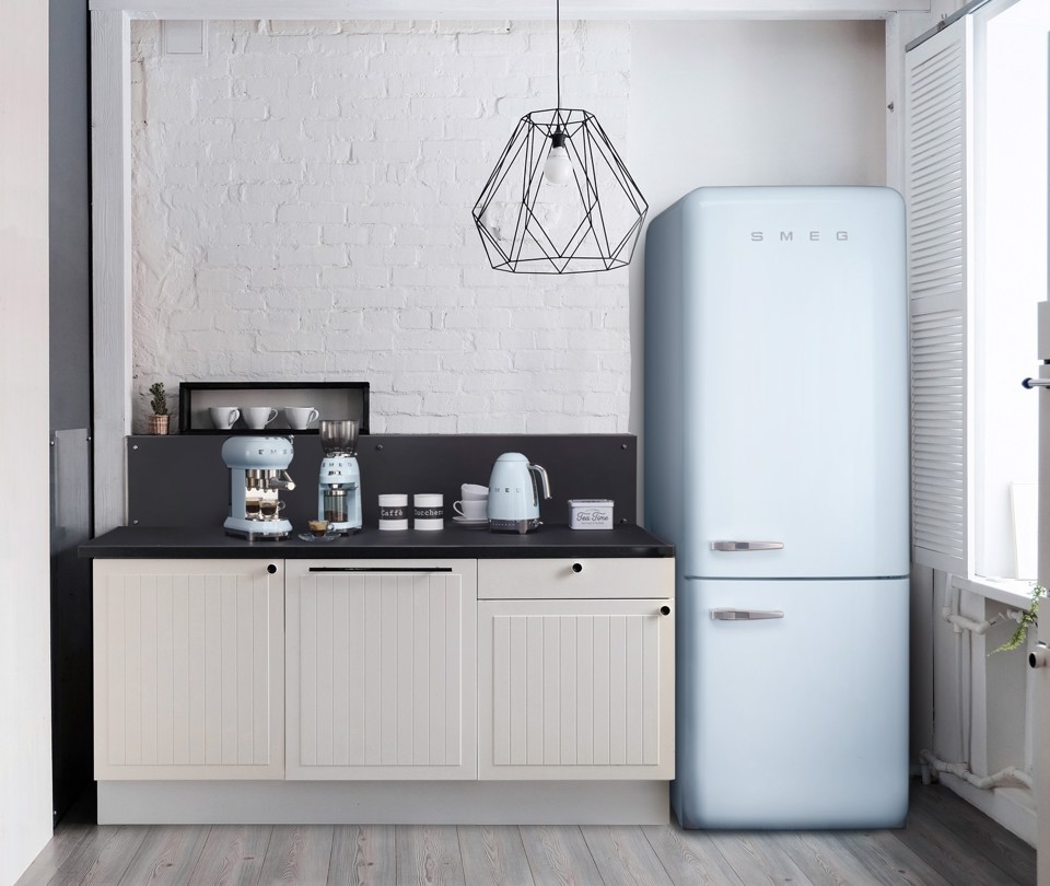 Smeg Bollitore A Temperatura Variabile 50's Style – Azzurro LUCIDO – KLF04PBEU