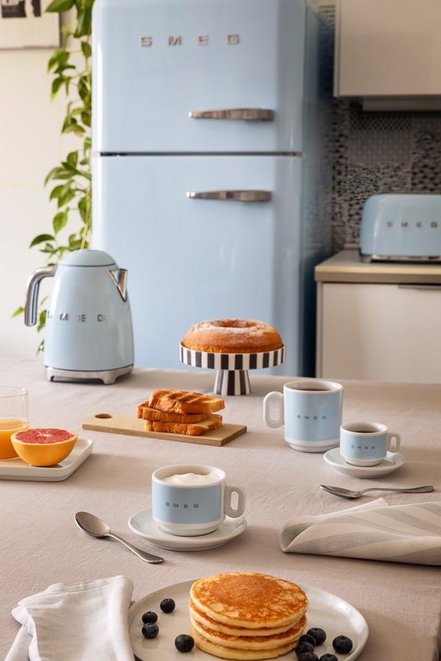 Smeg Bollitore Standard 50's Style – Azzurro LUCIDO – KLF03PBEU