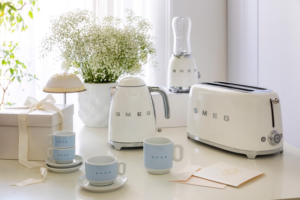 Smeg Bollitore Standard 50's Style – Bianco LUCIDO – KLF03WHEU