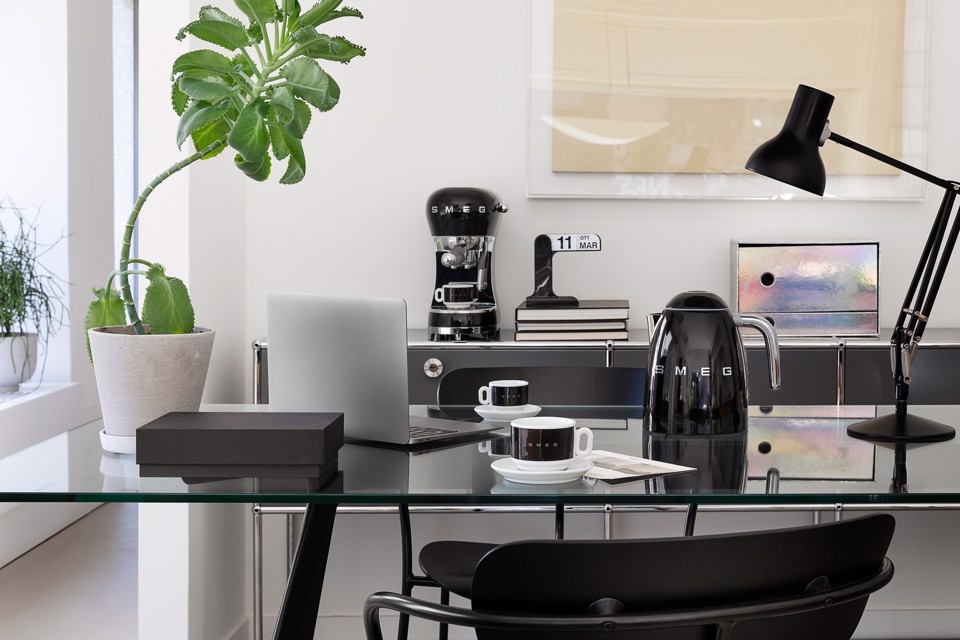 Smeg Bollitore Standard 50's Style – Nero LUCIDO – KLF03BLEU