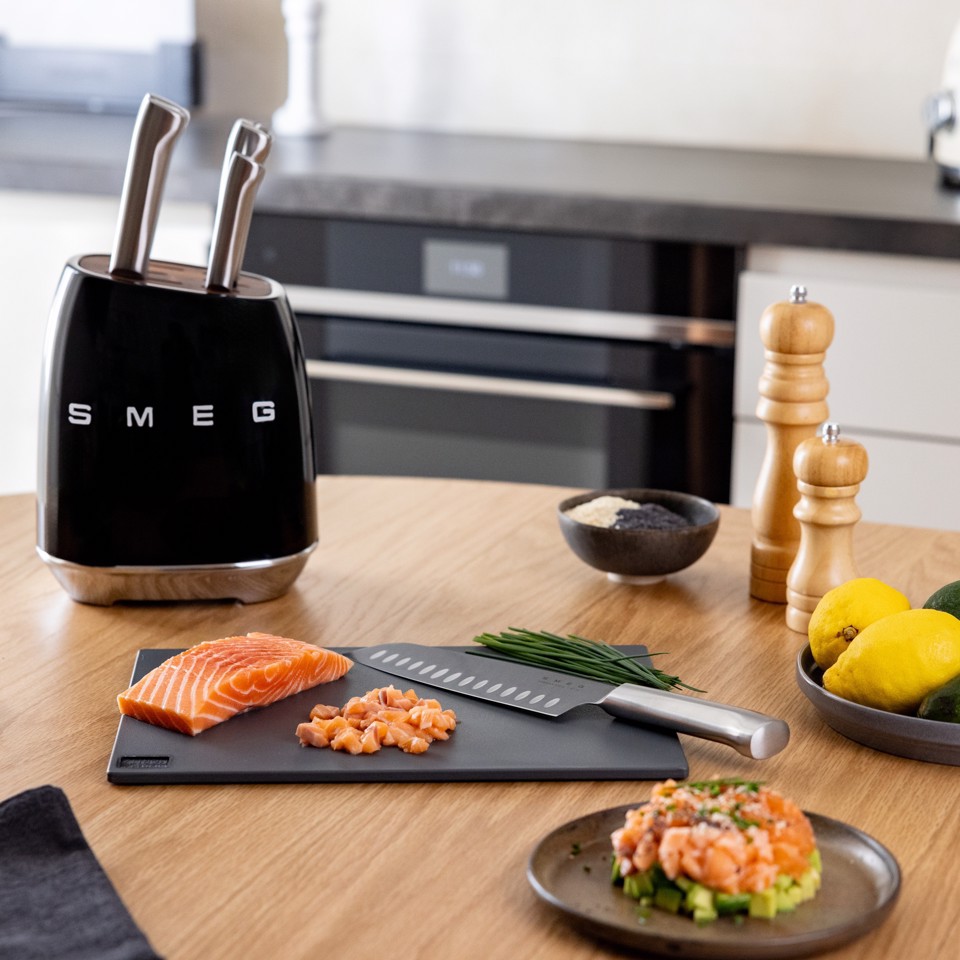 Smeg Ceppo con coltelli 50's Style - Nero LUCIDO - KBSF02BL