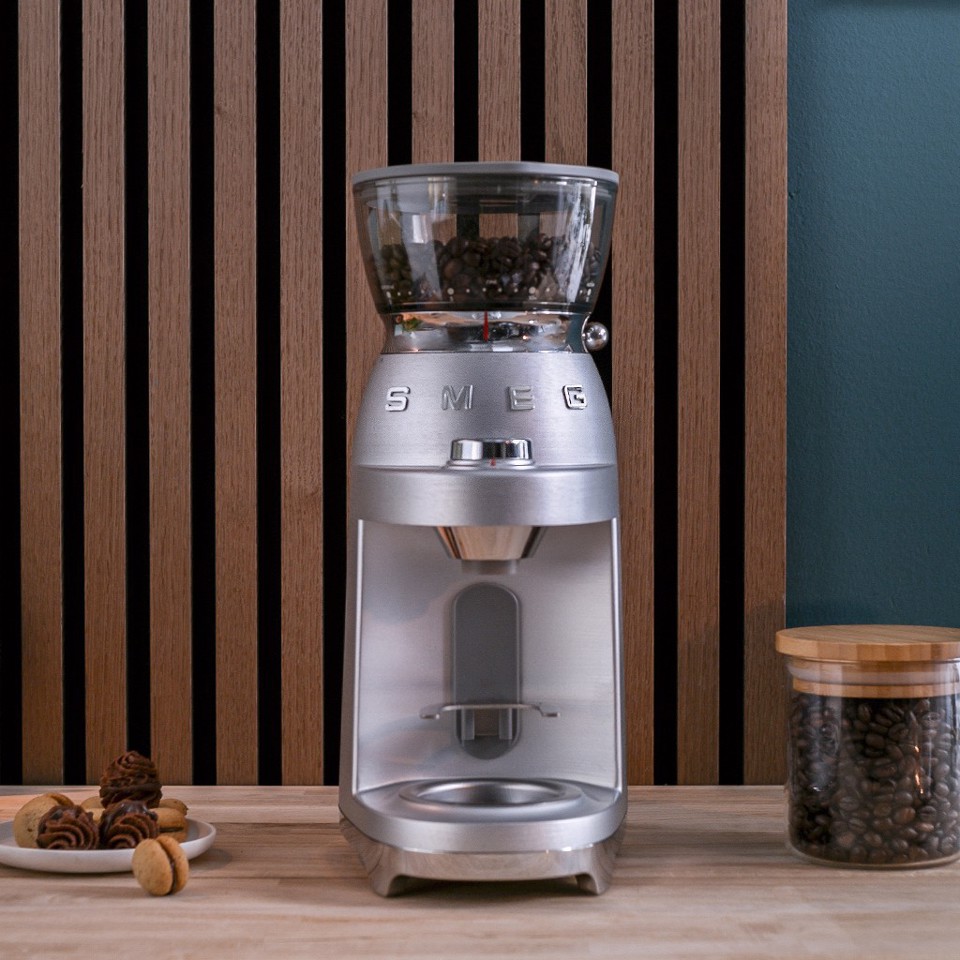 Smeg CGF02SSEU macina caffé 150 W Alluminio