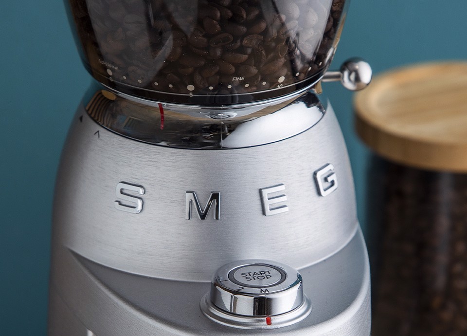 Smeg CGF02SSEU macina caffé 150 W Alluminio