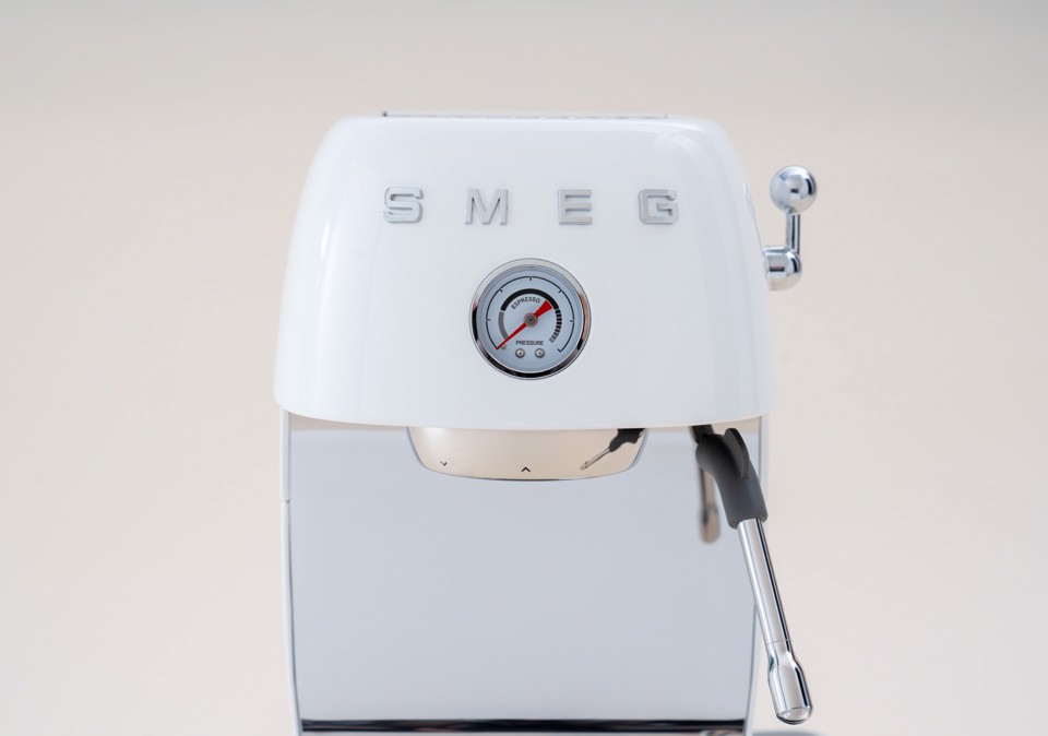 Smeg ECF03WHEU macchina per caffè Automatica/Manuale Macchina per espresso 1,4 L