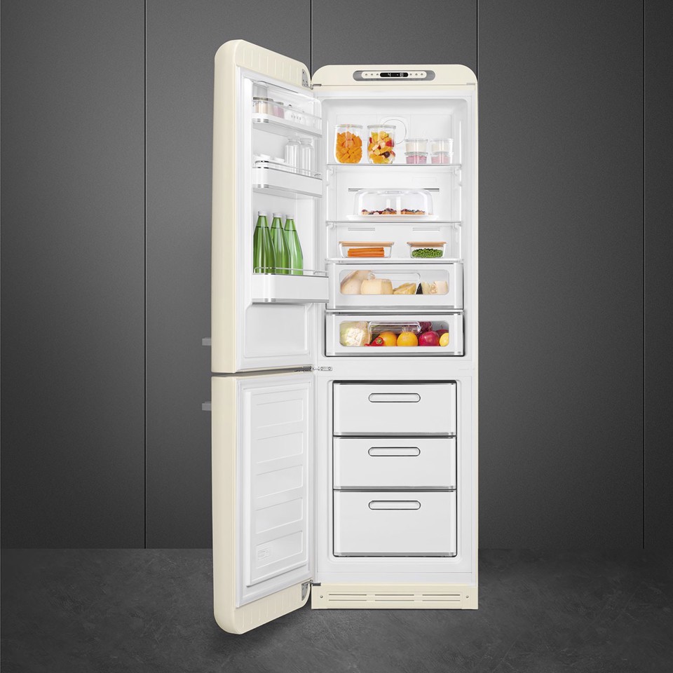 Smeg FAB32LCR6 frigorifero con congelatore Libera installazione 234 L D Crema