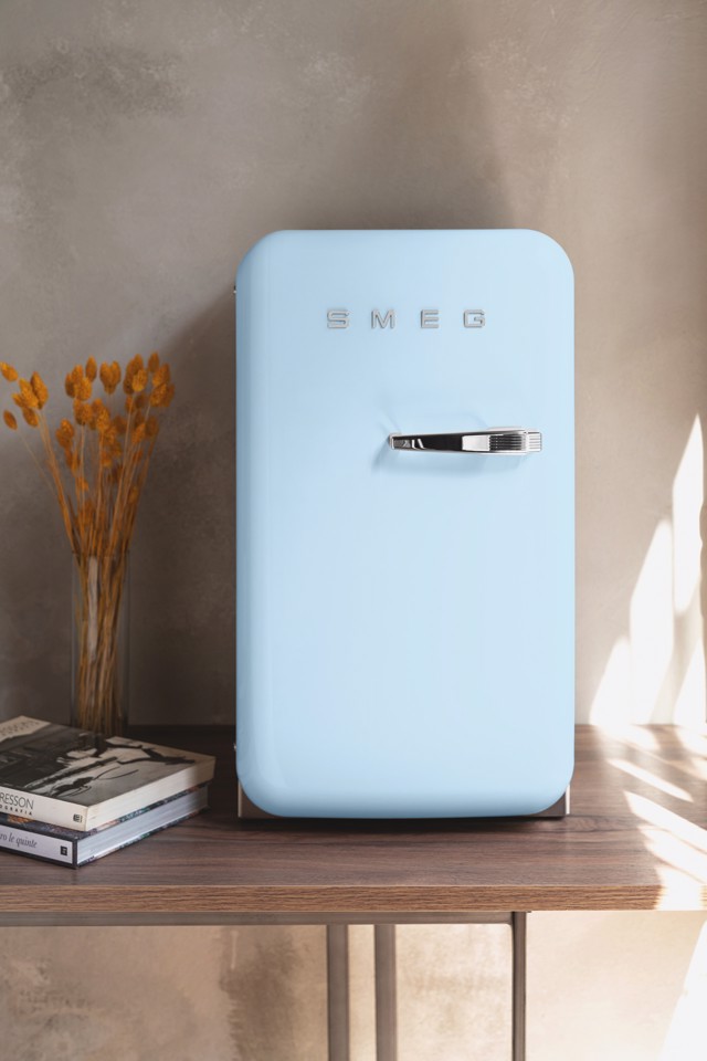 Smeg FAB5LPB6 frigorifero Libera installazione 34 L Blu Made in Italy
