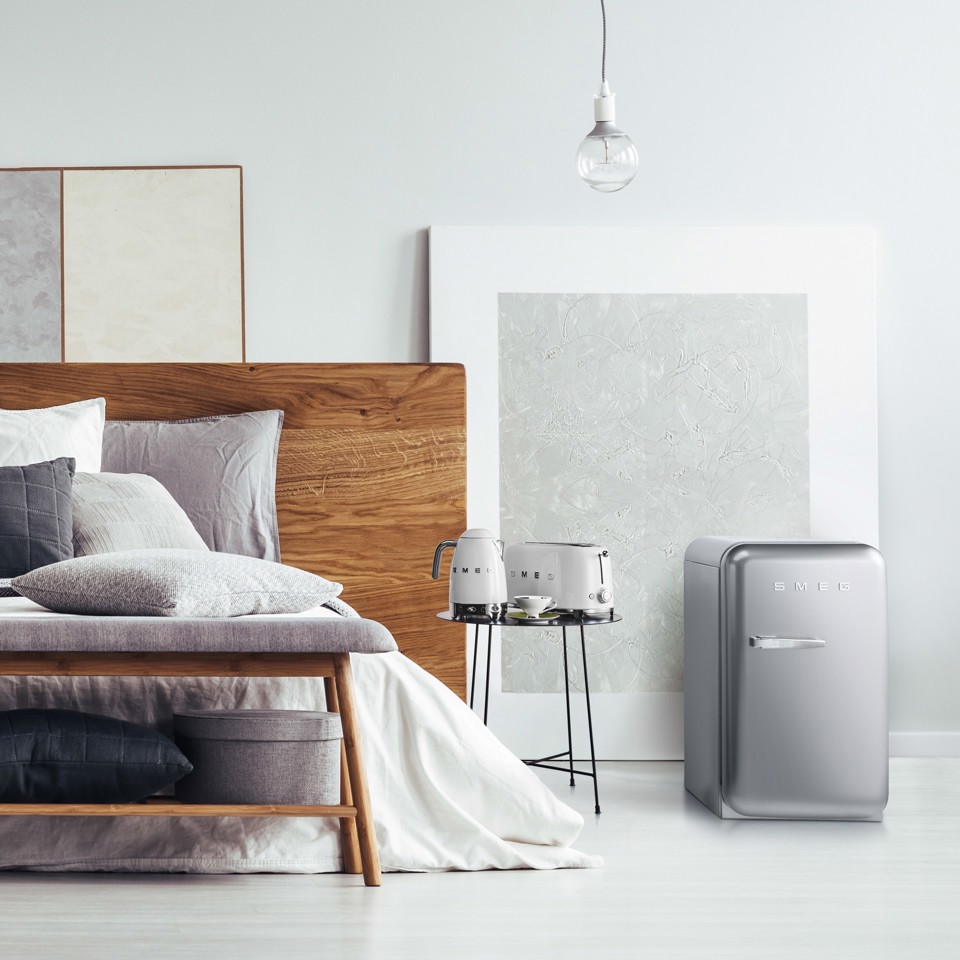 Smeg FAB5RSV6 frigorifero Libera installazione 34 L D Argento