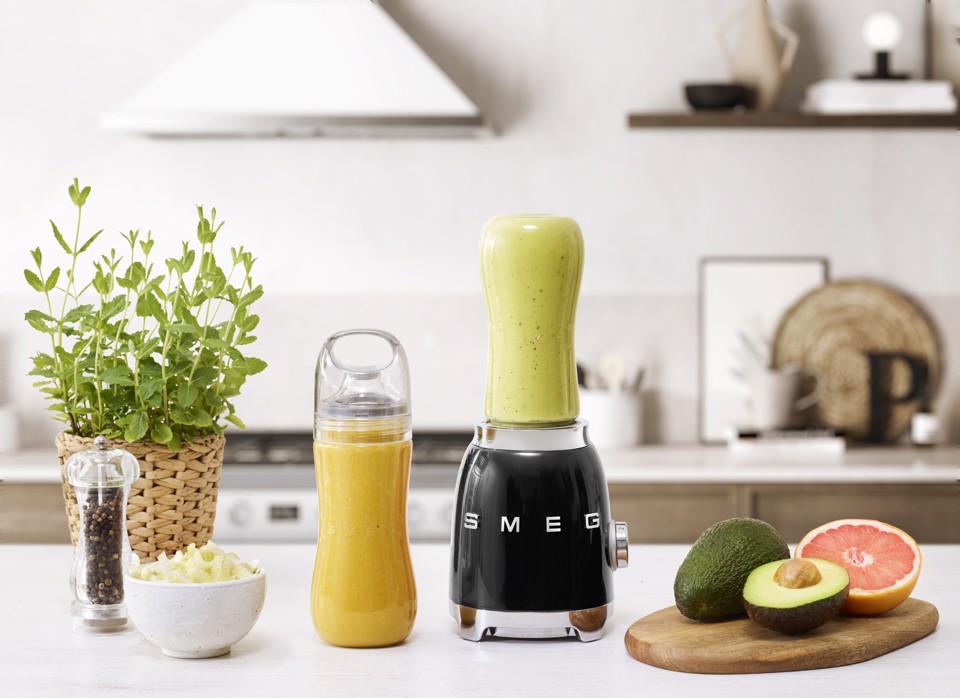Smeg Frullatore Compatto 50's Style – Nero LUCIDO – PBF01BLEU